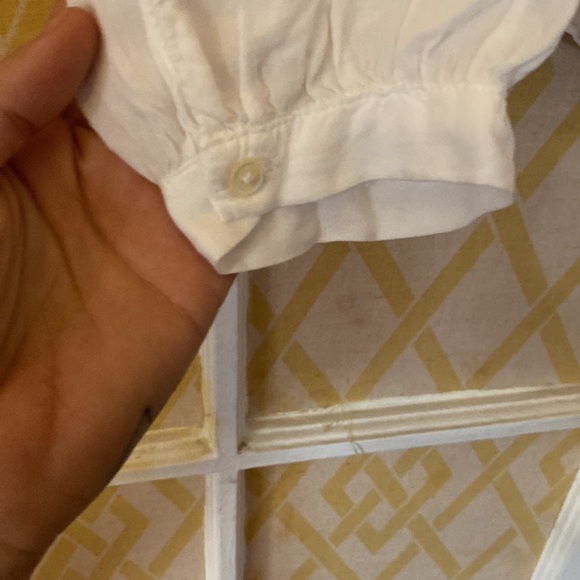 Light summery blouse! Perfect for hot weather! - Picture 4 of 5